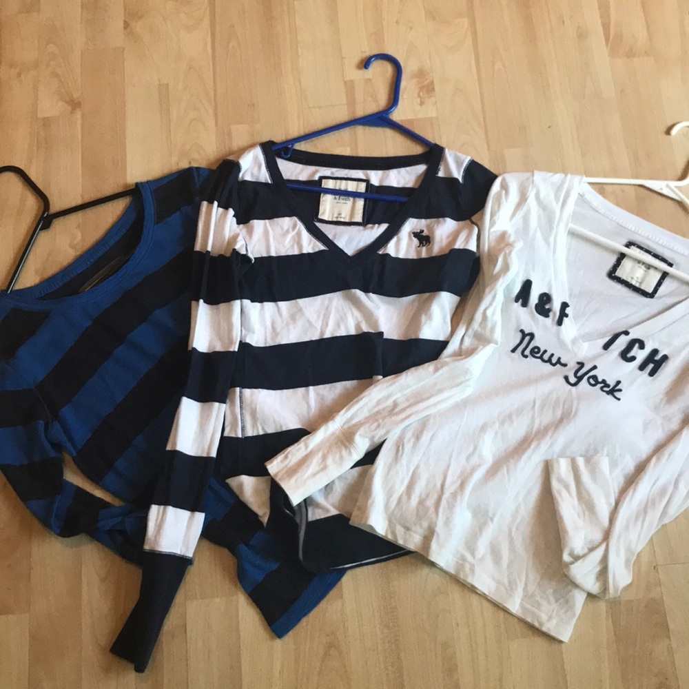 Xs and s long sleeve shirts